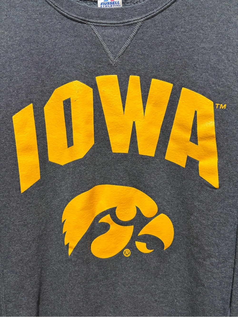 Russell Athletic University of Iowa Hawkeyes Crewneck Sweatshirt Football Fall - Picture 2 of 9